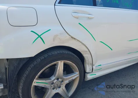 2010 Mercedes-Benz S 550 4Matic из США, поврежденный, VIN WDDNG8GB9AA331703